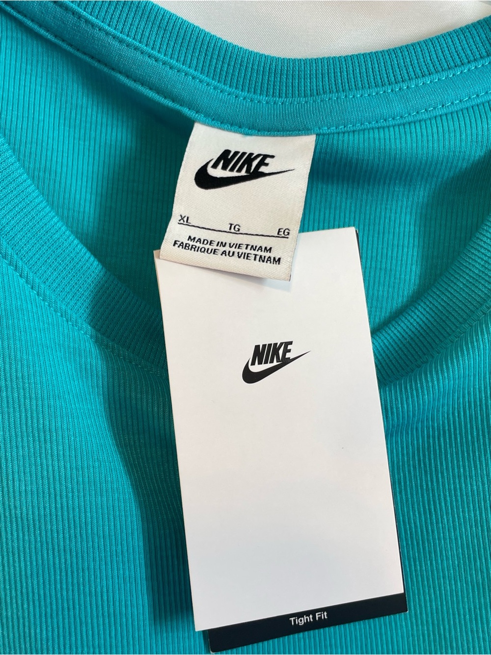Nike Women's Teal Cropped Tank Top Size XL - Picture 3 of 6